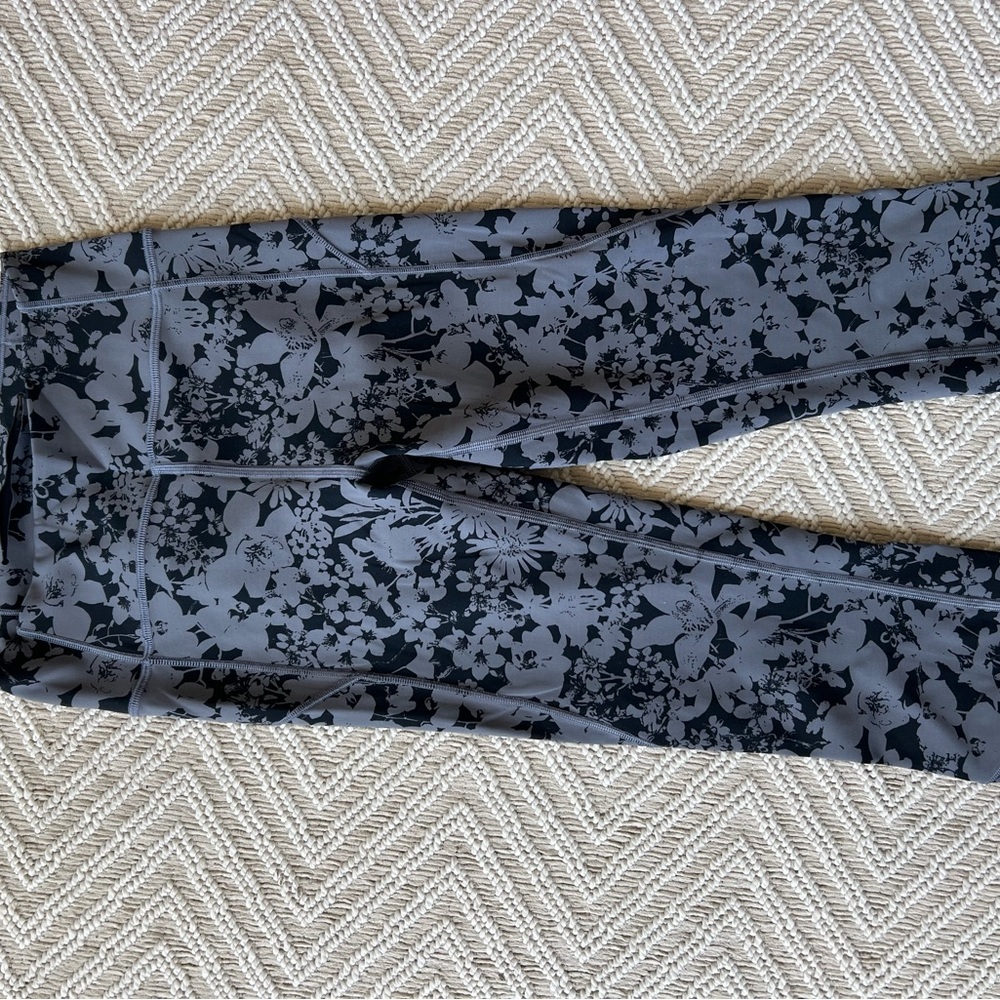 lululemon athletica Black Floral cropped legging